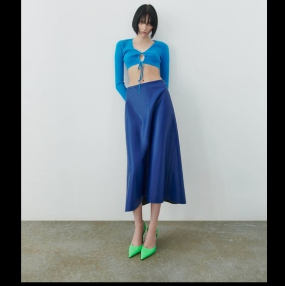 BNWT! Zara Faux Leather Skirt - Picture 4 of 10